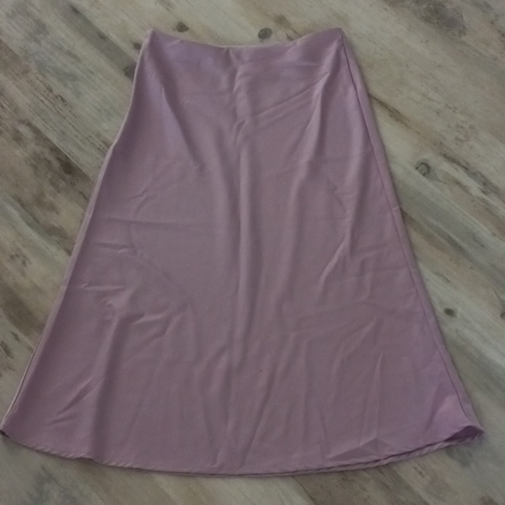Satin skirt size M